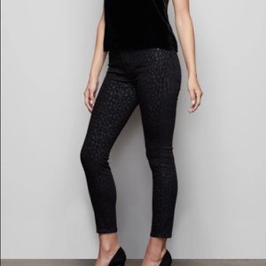 Good American black leopard Good Legs skin…